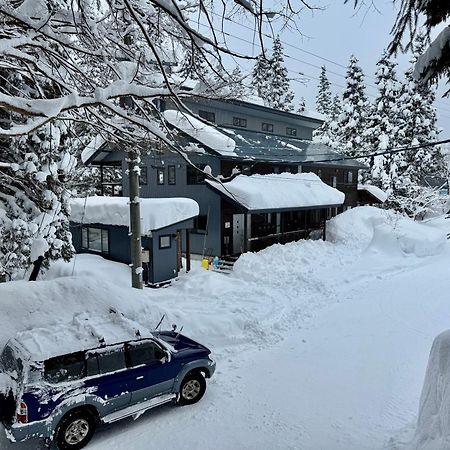 Bears Den Mountain Lodge Hakuba Ngoại thất bức ảnh
